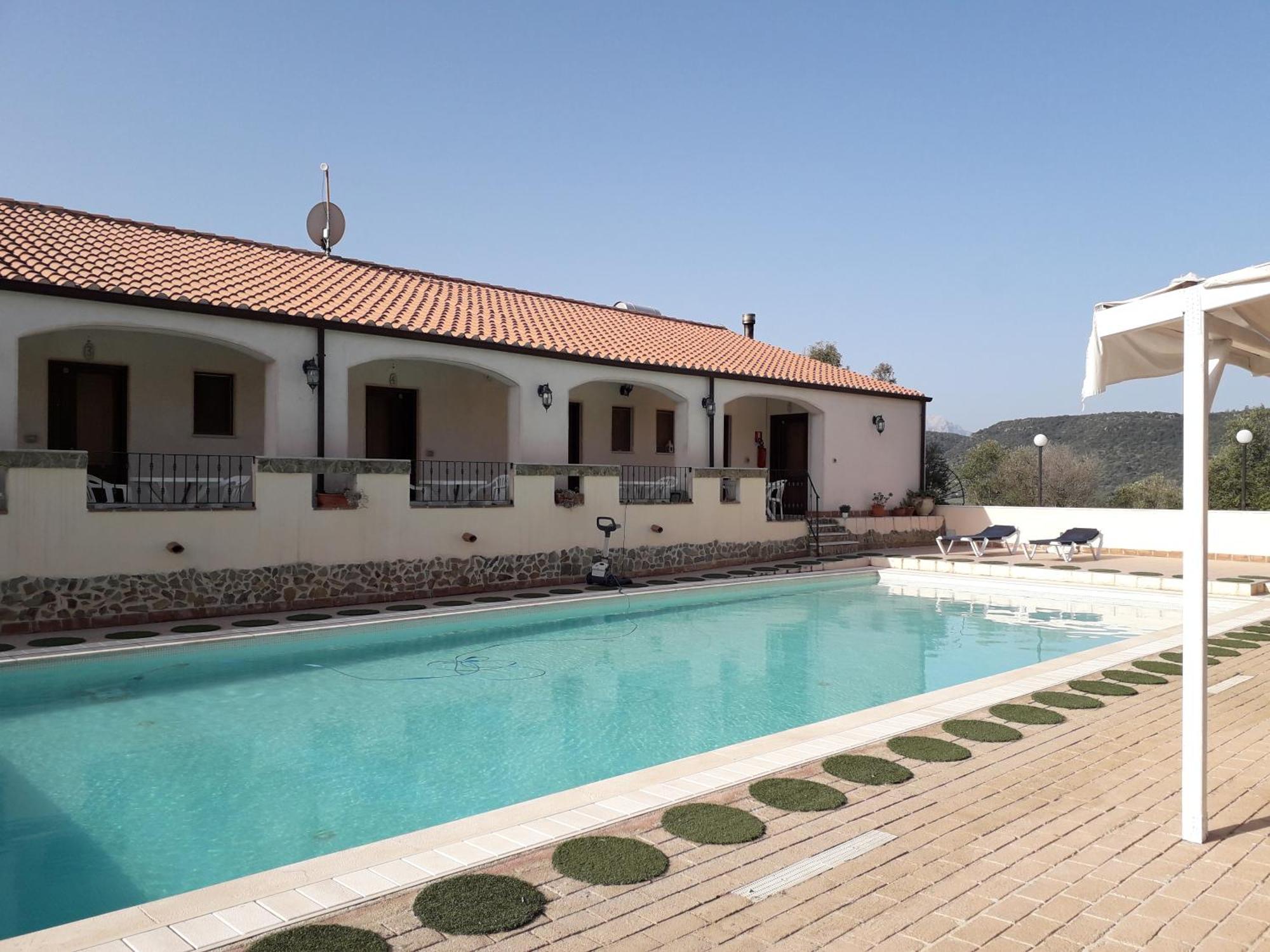 Hotel Valle Del Cedrino Galtellì 外观 照片